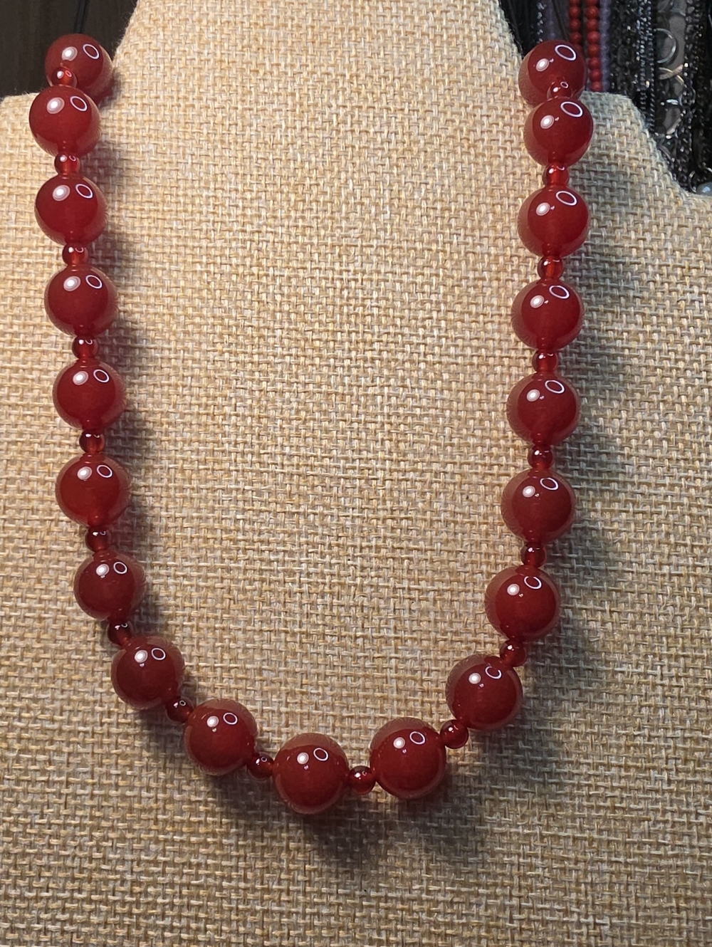 Elegant Polished Red Agate Carnelian Beaded Necklace for Women